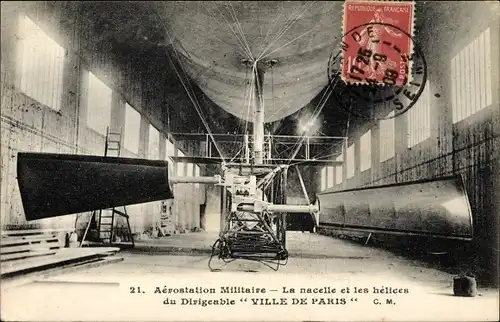 Ak Aérostation militaire, La nacelle et les hélices du Dirigéable Ville de Paris, Hangar