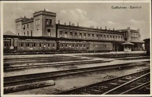 Ak Tschernyschewskoje Eydtkuhnen Ostpreußen, Bahnhof, Gleisseite