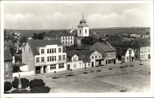 Ak Holice Holitz Region Pardubice, Blick auf den Marktplatz