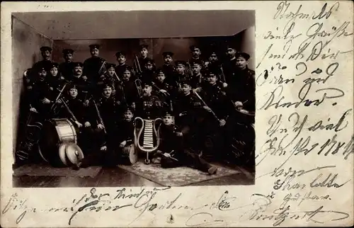 Foto Ak Gruppenbild einer Militärkapelle, Orchester, Instrumente, Uniformen