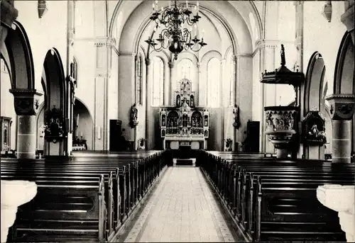 Ak Langförden Vechta in Niedersachsen, Innenansicht der Kirche, Altar, Gebetsbänke