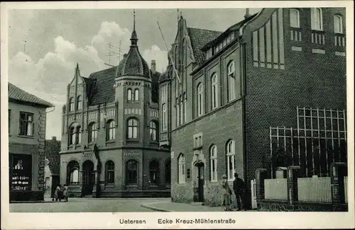 Ak Uetersen in Schleswig Holstein, Ecke Kreuzstraße und Mühlenstraße, Uetersener Bank, Geschäft