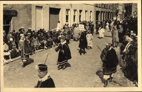 Ak Veurne Westflandern, Procession de Penitence, Letzter Tag im Juli