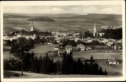 Ak Nové Město na Moravě Žďár Zybrzy Zubern Reg. Hochland, Totalansicht vom Ort