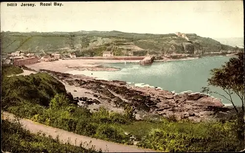 Ak Jersey Kanalinseln, View of the Rozel Bay, Blick auf Bucht