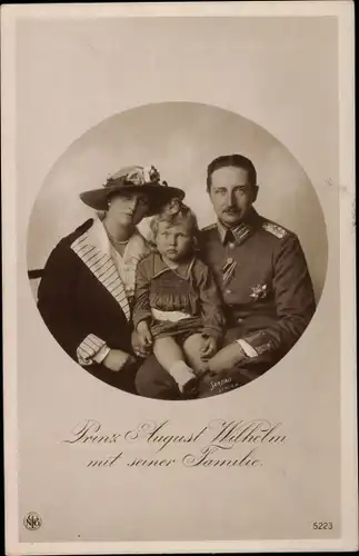 Passepartout Ak August Wilhelm Prinz von Preußen, Familienportrait, NPG 5223