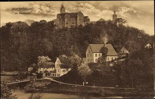 Ak Lunzenau in Sachsen, Blick über die Mulde auf die Rochburg, Flusspartie