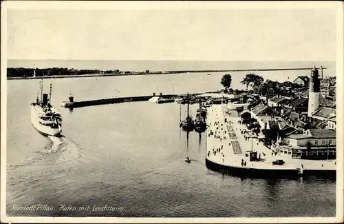 Ak Baltijsk Pillau Ostpreußen, Hafen mit Leuchtturm, Dampfer