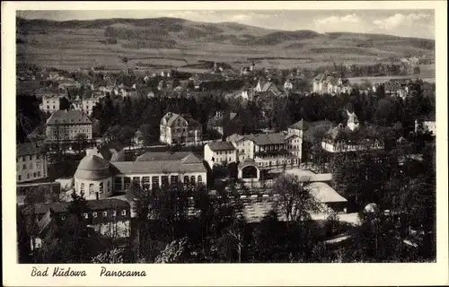 Ak Kudowa Zdrój Bad Kudowa Schlesien, Panorama der Ortschaft, Wandelhalle