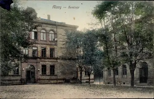 Ak Alzey in Rheinhessen, Blick auf das Seminar, Frontansicht