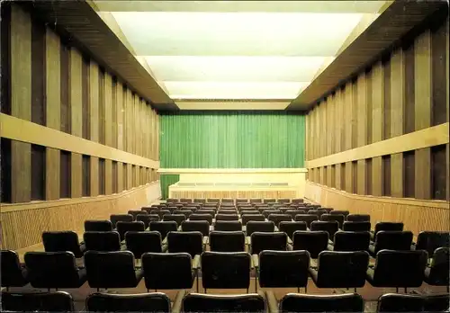 Ak Filmmuseum der DDR, Kinosaal, Sitzplätze, Leinwand, Schlösser und Gärten Potsdam Sanssouci