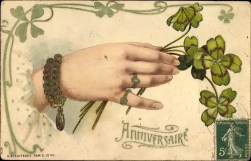 Präge Litho Glückwunsch sonstige, Anniversaire, Frauenhand mit Kleeblättern und Armband
