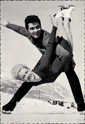 Ak Marika Kilius, Hans Jürgen Bäumler, Eiskunstläufer, Paarlauf
