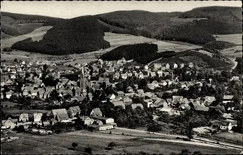 Ak Olsberg im Hochsauerlandkreis, Blick auf den Ort mit Umgebung