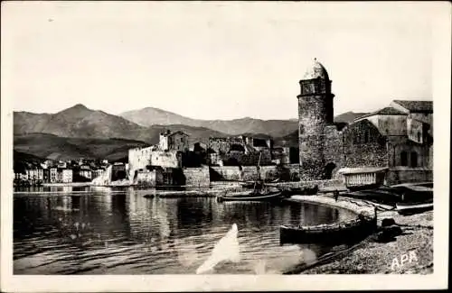 Ak Collioure Pyrénées Orientales, La Ville et le Clocher