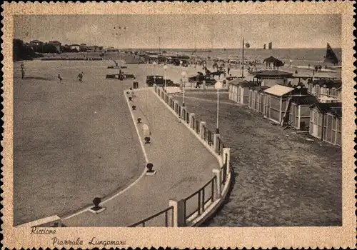 Ak Riccione Emilia Romagna, Piazzale Lungomare, Blick zum Strand