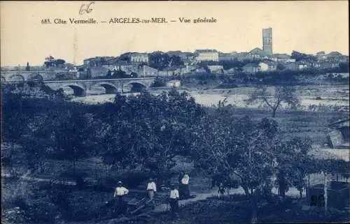 Ak Argeles sur Mer Pyrénées Orientales, Vue generale, Panoramablick auf die Stadt, Obstgarten