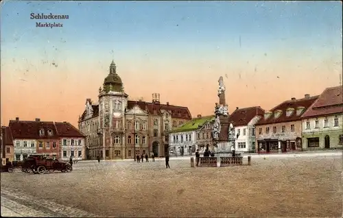 Ak Šluknov Schluckenau Region Aussig, Marktplatz mit Rathaus, Denkmal, Atelier Karl Meiser