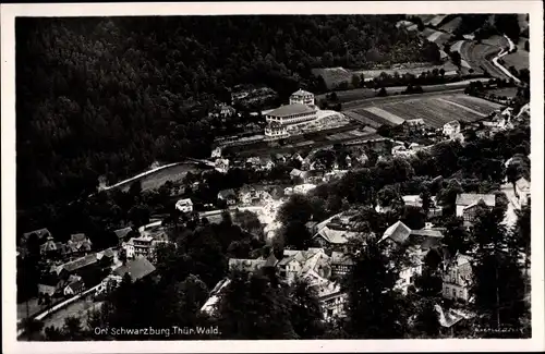 Ak Schwarzburg im Schwarzatal Thüringen, Fliegeraufnahme der Ortschaft