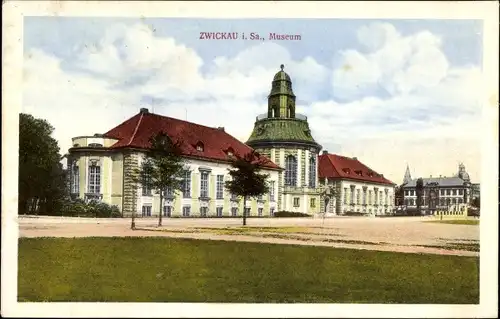 Ak Zwickau in Sachsen, Blick auf das Museum mit Vorplatz