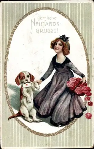 Präge Litho Glückwunsch Neujahr, Frau mit Rosenblüten, Hund, Briefumschlag