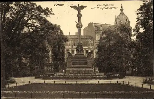 Ak Erfurt in Thüringen, Hirschgarten mit Kriegerdenkmal