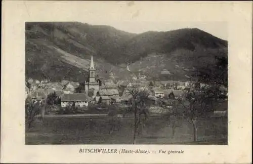 Ak Bitschwiller lès Thann Bitschweiler Elsass Haut Rhin, Ortschaft mit Landschaftsblick