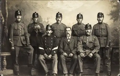 Foto Ak Deutsche Soldaten in Uniformen, Gruppenportrait, Schützen oder Jäger, I. WK