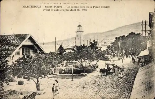Ak Saint Pierre Martinique, Le Semaphor et la Place Bertin avant la catastrophe, Vulkanausbruch 1902