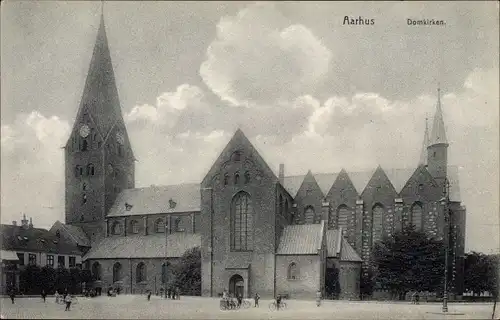 Ak Århus Aarhus Dänemark, Domkirken, Seitenansicht der Domkirche