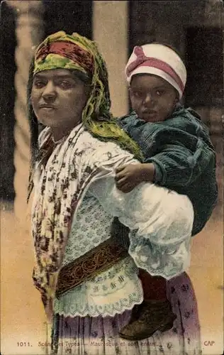 Ak Scènes et Types, Mauresque et son enfant, Maurin mit ihrem Kind