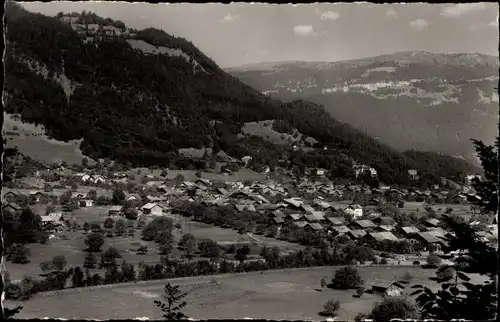 Ak Wilderswil Kt. Bern Schweiz, Ortschaft mit Landschaftsblick