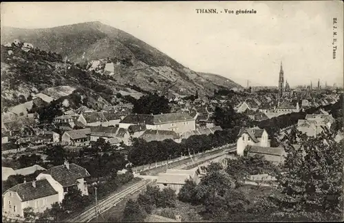 Ak Thann Elsass Haut Rhin, Vue générale, Blick auf den Ort, Kirche