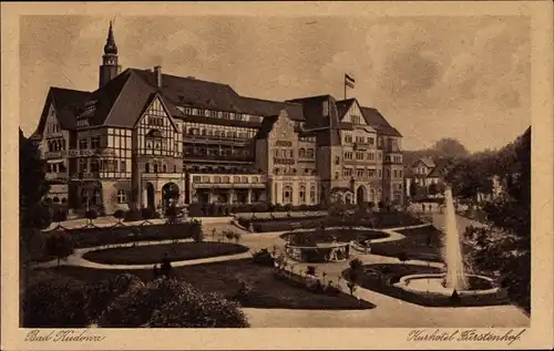 Ak Kudowa Zdrój Bad Kudowa Schlesien, Blick zum Kurhotel Fürstenhof, Parkanlage