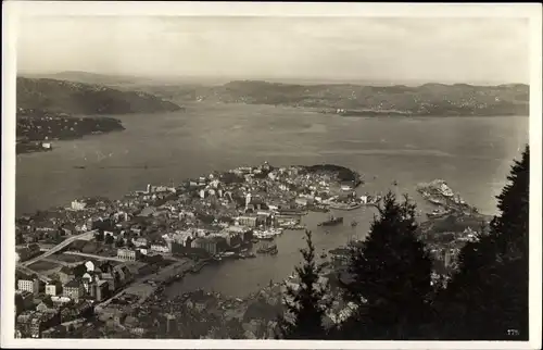 Ak Bergen Norwegen, Panoramaansicht der Stadt, Hafen