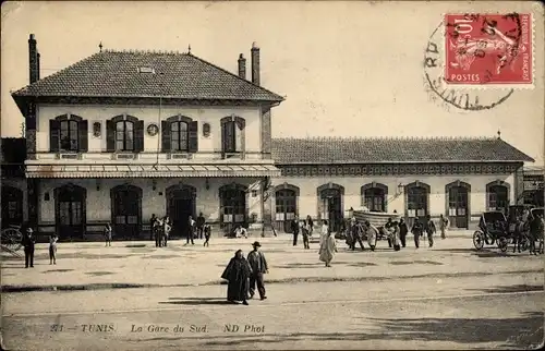 Ak Tunis Tunesien, La Gare du Sud, Blick auf den Bahnhof, Straßenseite