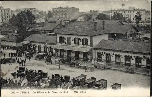 Ak Tunis Tunesien, La Place et la Gare du Sud, Blick auf den Bahnhof, Straßenseite, Kutschen