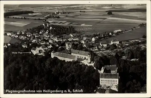 Ak Heiligenberg in Baden Württemberg, Fliegeraufnahme vom Ort mit Umgebung, Schloss, Hotel Post