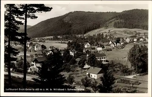 Ak Enzklösterle im Enztal Baden Württemberg, Blick auf Ortschaft und Umgebung, Waldpartie