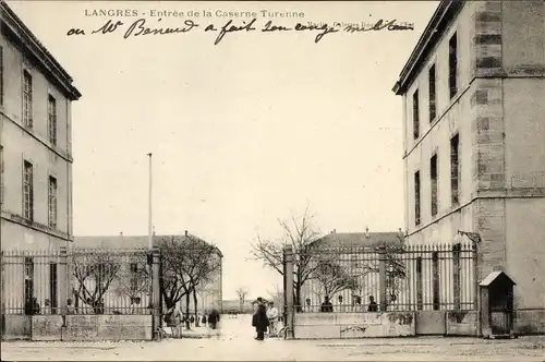 Ak Langres Haute Marne, Entrée de la Caserne Turenne, Kaserne