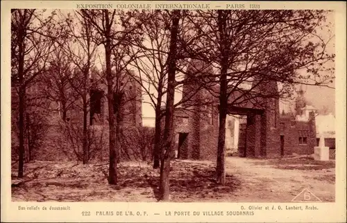 Ak Paris Frankreich, Exposition Coloniale Internationale 1931, Palais de l'AOF, Porte du Village