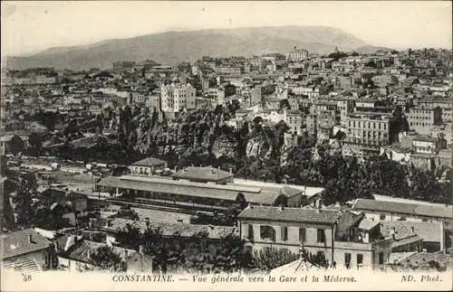 Ak Constantine Algerien, Vue générale vers la Gare et la Médersa, Bahnhof