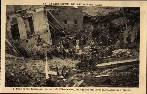 Ak Lyon Saint Jean Rhône, Catastrophe, Eboulement, Rue Tramassac, Erdrutsch, Hausschäden