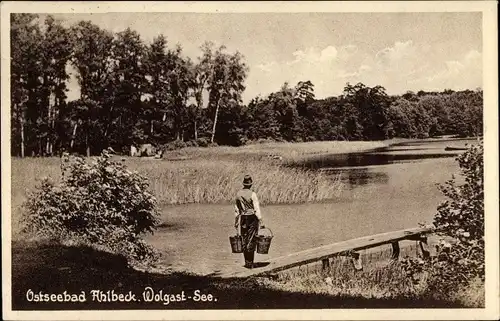 Ak Ostseebad Ahlbeck Heringsdorf Usedom, Partie am Wolgast See, Mann auf einem Steg