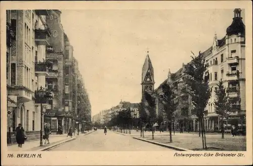 Ak Berlin Wedding, Antwerpener Straße Ecke Brüsseler Straße, Kirche, Geschäfte