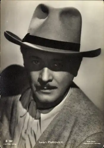 Ak Schauspieler Iwan Petrovich, Portrait mit Hut