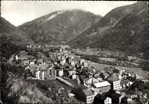 Ak Andorra la Vella Andorra, Vista General, Ortschaft mit Landschaftsblick