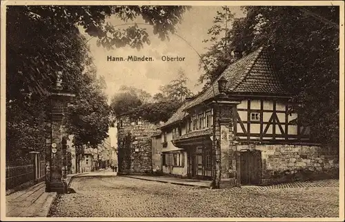 Ak Hann. Münden in Niedersachsen, Partie am Obertor, Fachwerk