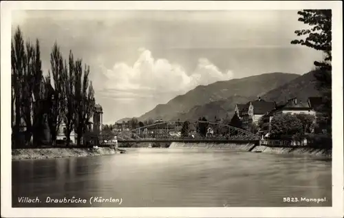 Ak Villach in Kärnten, Ansicht der Draubrücke, Wasserpartie