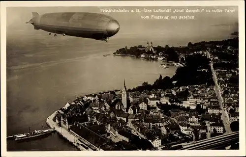 Ak Friedrichshafen am Bodensee, Luftschiff Graf Zeppelin, LZ 127, Fliegeraufnahme
